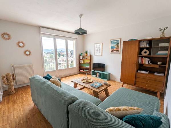 Colocation / Appartement 5 pièces de 74 m², Le Tampon, Rue Emile Zola / Photo 5