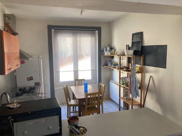 Colocation / Appartement 4 pièces de 104 m², Saint-Étienne, Rue Edouard Vaillant / Photo 2