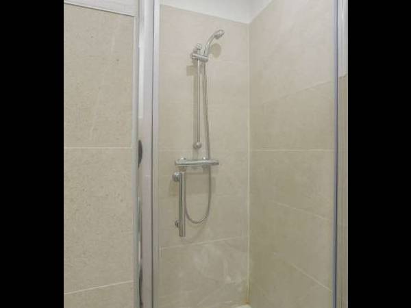 Colocation / Duplex 5 pièces de 105 m², Troyes, Rue du Colonel Driant / Photo 20