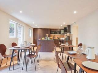 Coliving / Maison 10 pièces de 350 m², Colombes, Avenue Louise de Bettignie