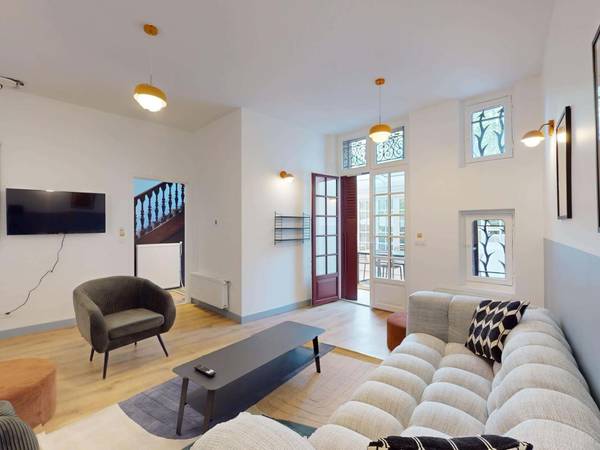 Colocation / Appartement 15 pièces de 350 m², Saint-Denis, 28 Boulevard Carnot, / Photo 2