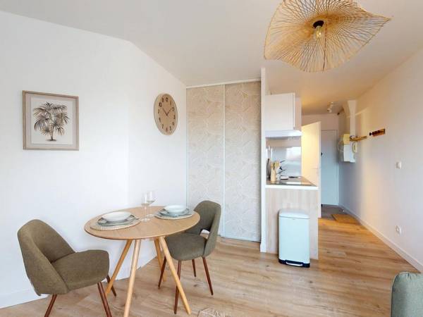 Location / Studio de 20 m², Le Havre, Rue Jean-Jacques Rousseau 22m² / Photo 2