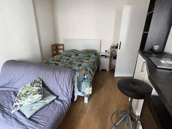 Sous-location / Studio de 35 m², Paris, Rue Notre-Dame de Nazareth / Photo 2