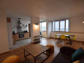Colocation / Appartement 4 pièces de 72 m², Bron, Rue Edouard Branly