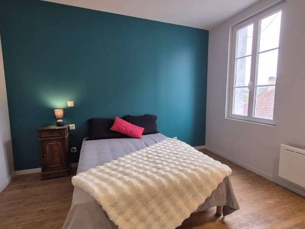 Colocation / Maison 6 pièces de 114 m², Angoulême, Rue de Montmoreau / Photo 2