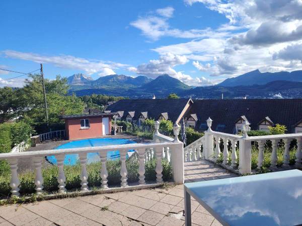 Colocation / Maison 8 pièces de 271 m², Chambéry, Rue du Goléron / Photo 2