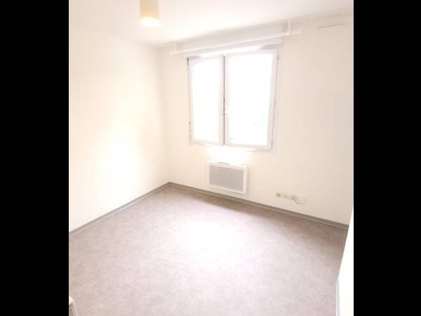Location / Appartement 1 pièce, Albi / Photo 2