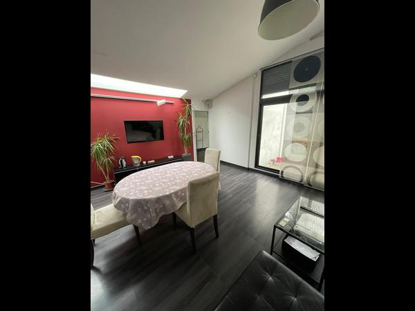 Colocation / Loft/atelier 5 pièces de 132 m², Neuilly-Plaisance / Photo 2