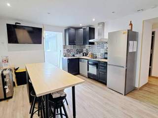 Colocation / Appartement 5 pièces de 82 m², Pau, Rue Montpensier