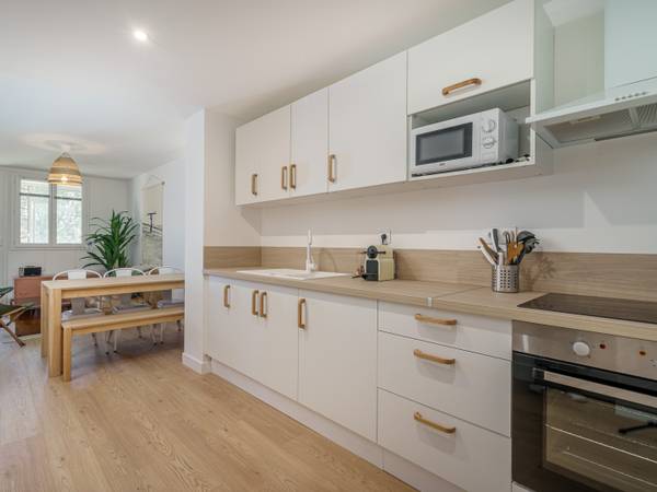 Colocation / Appartement 6 pièces de 92 m², Aix-en-Provence, Rue de la Figuière / Photo 2