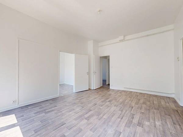 Location / Appartement 3 pièces de 56 m², Saint-Étienne, Rue Rabelais / Photo 2