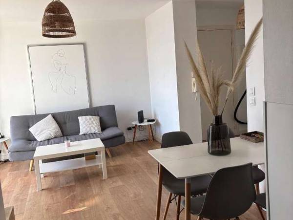 Colocation / Appartement 4 pièces de 65 m², Bordeaux, Cours Louis Fargue / Photo 2