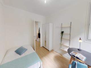 Colocation / 5 rooms apartment · 110 m², Paris, Rue de Saussure