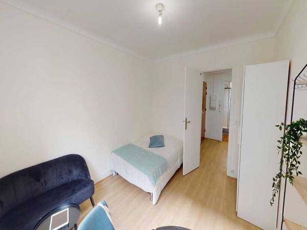 Colocation / Appartement 5 pièces de 110 m², Paris, Rue de Saussure / Photo 2