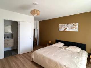 Room share / 6 rooms villa · 160 m², Rillieux-la-Pape, Route de Genève