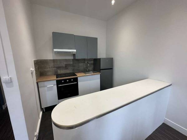 Colocation / Appartement 3 pièces de 54 m², Marseille, Avenue des Chartreux / Photo 2