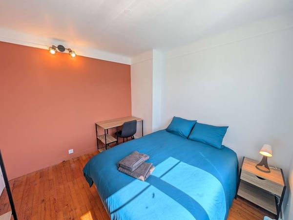 Colocation / Appartement 4 pièces de 70 m², Quimper, Rue de Douarnenez / Photo 8