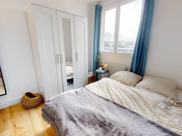 Colocation / Appartement 5 pièces de 68 m², Lyon, Rue Marietton / Photo 2