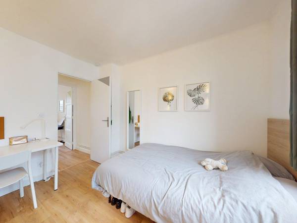 Colocation / Appartement 5 pièces de 63 m², Villeurbanne, Avenue Roger Salengro / Photo 2