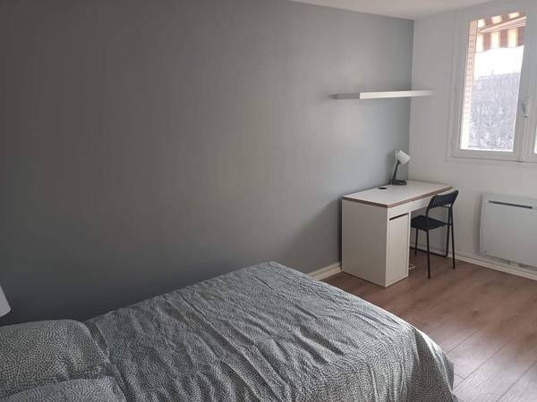 Colocation / Appartement 5 pièces de 68 m², Lyon, Avenue Francis de Pressensé / Photo 2