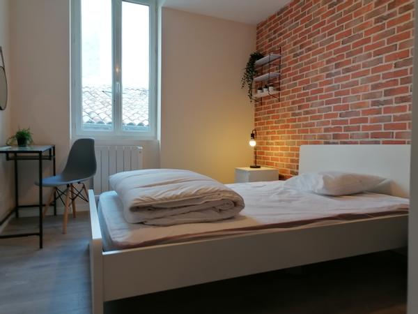 Colocation / Appartement 5 pièces de 75 m², Montélimar, Rue Peyrouse / Photo 2