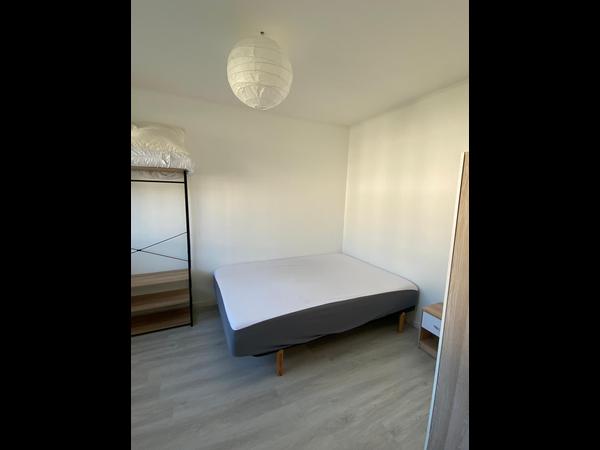 Colocation / Appartement 4 pièces de 68 m², Angers, Rue des petites Maulevries / Photo 2