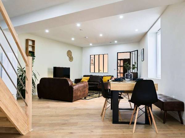 Coliving / Maison 7 pièces de 155 m², La Madeleine, Rue du Président Georges Pompidou / Photo 2