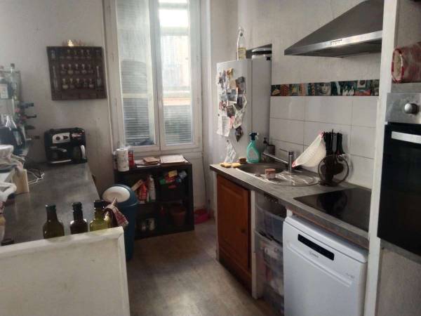 Sous-location / Appartement 6 pièces de 120 m², Marseille, Rue Rodolphe Pollak / Photo 2