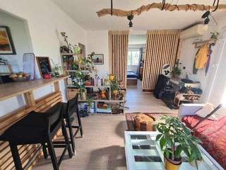 Flatsharing / 5-bedroom house · 90 m², Lattes