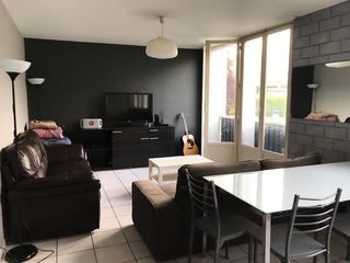 Room share / 4 rooms apartment · 83 m², Saint-Martin-d'Hères, Rue Pierre Courtade