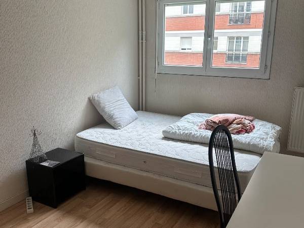 Sous-location / Appartement 4 pièces de 80 m², Paris, Rue d'Avron / Photo 6