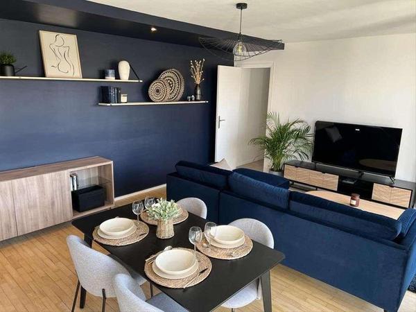 Colocation / Appartement 5 pièces de 95 m², Bron, Rue des Genêts / Photo 2