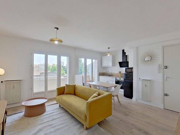 Location / Appartement 3 pièces de 54 m², Valence, Place de la Dragonne / Photo 2