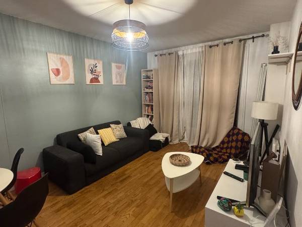 Colocation / Appartement 4 pièces de 60 m², Saint-Denis, Rue Henri Barbusse / Photo 2