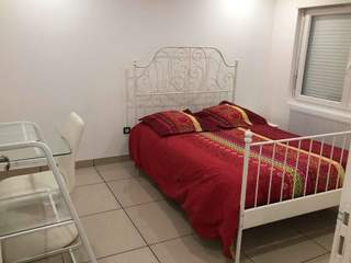 Room share / 7 rooms house · 102 m², Vénissieux, Avenue Viviani