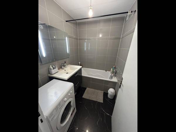 Colocation / Appartement 4 pièces de 62 m², Créteil, Square Thomas Edison / Photo 2