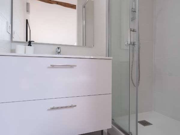 Colocation / Appartement 9 pièces de 178 m², Collonges-au-Mont-d'Or, Rue Pierre Termier / Photo 15