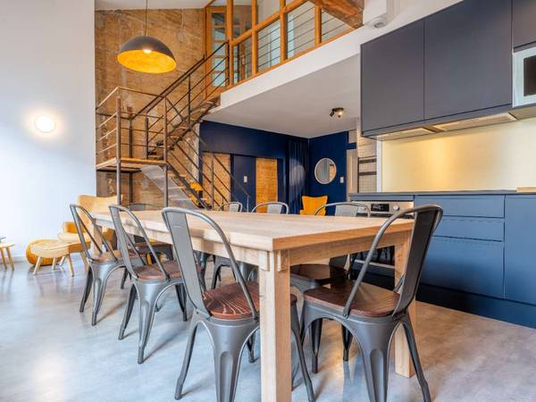 Colocation / Appartement 9 pièces de 178 m², Collonges-au-Mont-d'Or, Rue Pierre Termier / Photo 2
