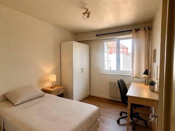 Colocation / Appartement 4 pièces de 71 m², Strasbourg, Avenue de la Forêt-Noire / Photo 2