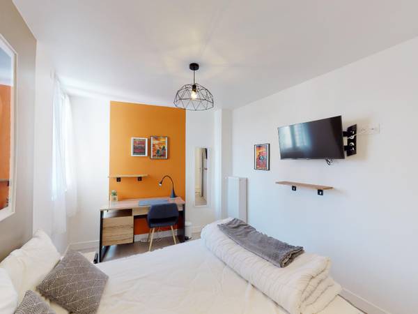 Colocation / Appartement 5 pièces de 81 m², Tours, Rue Lord Byron / Photo 2