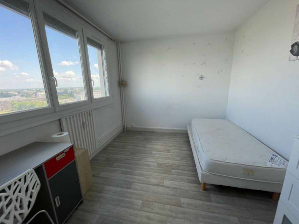 Colocation / Appartement 5 pièces de 85 m², Orléans, Rue Philippe le Bel / Photo 2