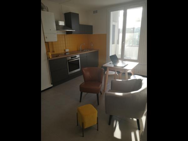 Colocation / Appartement 3 pièces de 55 m², Saint-Martin-d'Hères, Avenue de la Mogne / Photo 2