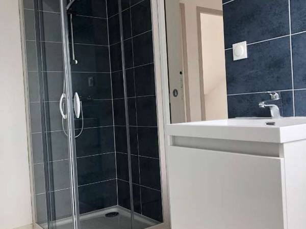 Colocation / Maison 8 pièces de 180 m², Angers, Rue des Oisonnières / Photo 2