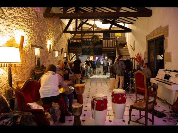 Coliving / Château 10 pièces de 850 m², Tachoires, La Baraque / Photo 9