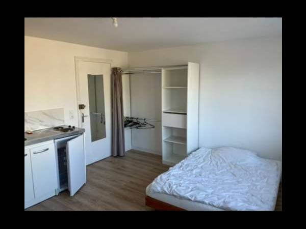 Colocation / Maison 8 pièces de 140 m², Villeneuve-d'Ascq, Rue Yves Decugis / Photo 2
