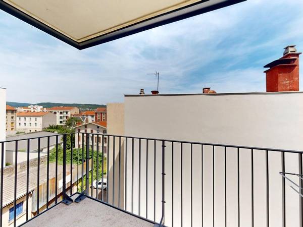 Rental / 2-bedroom flat · 43 m², Clermont-Ferrand, 35 Rue Jeanne d'Arc, / Photo 2