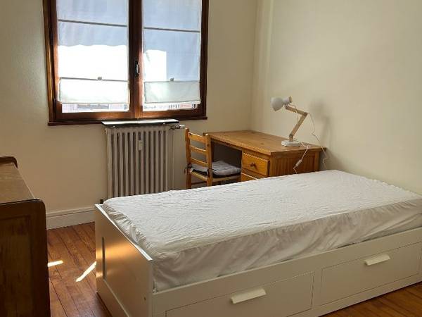 Colocation / Appartement 4 pièces de 60 m², Chambéry, Avenue de Bassens / Photo 2