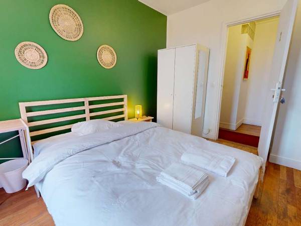 Colocation / Appartement 4 pièces de 82 m², Paris, Place Etienne Pernet / Photo 2