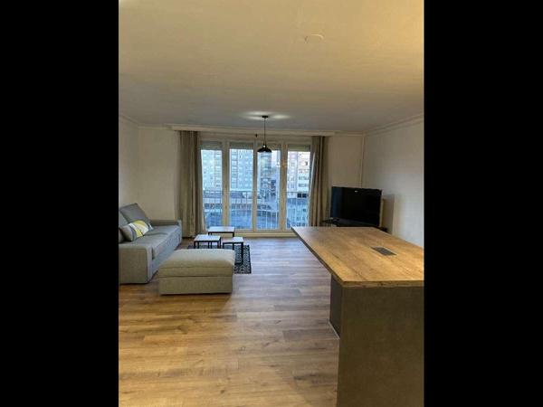 Colocation / Appartement 5 pièces de 100 m², Orléans, Place du Bois / Photo 2
