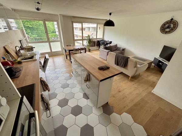 Colocation / Immeuble 5 pièces de 100 m², Chambéry, Allée de Bresse / Photo 2